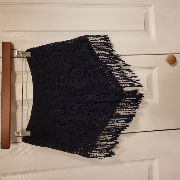 Crochet-knit shorts - Picture 1 of 9